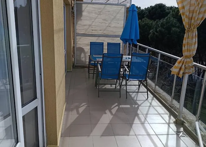 Sunny Center * Slantchev Briag